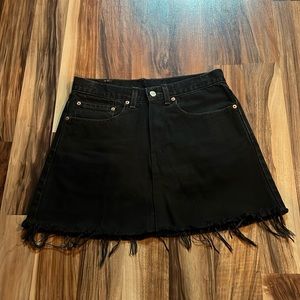 Levi’s 517 Women’s Black Jean skirt size 30